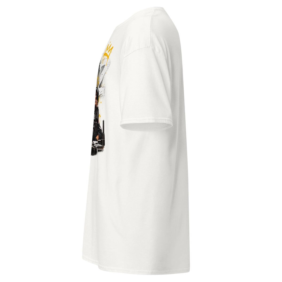 T-shirt 1312 Le Flic Qui Bosse Dur blanc, côté gauche — Le Grand Merdier
